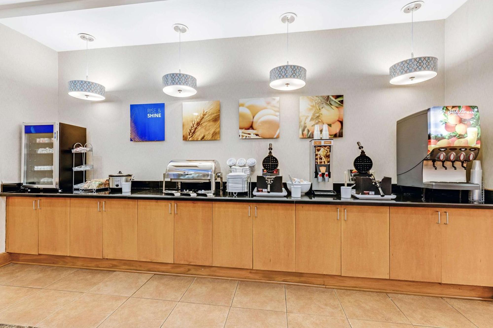 Comfort Suites Murfreesboro Extérieur photo